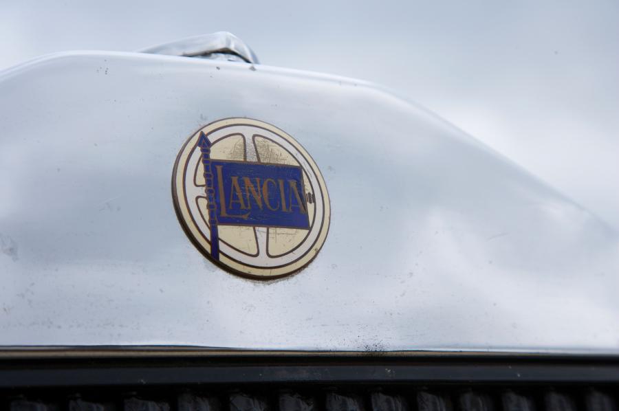  Lancia Astura Limousine 1932 года  (фото 7 из 17)